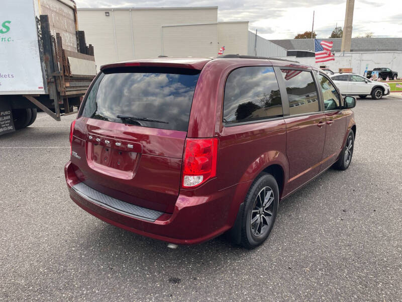 2019 Dodge Grand Caravan SE Plus