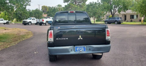 2008 Mitsubishi Raider LS