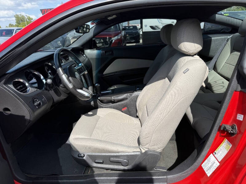 2014 Ford Mustang V6