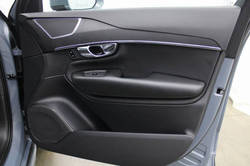 2020 Volvo XC90 T5 Momentum