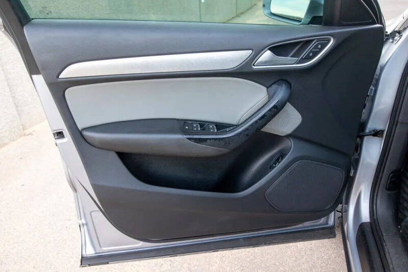 2016 Audi Q3 2.0T Premium Plus