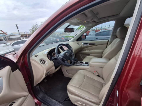 2017 Nissan Pathfinder Platinum