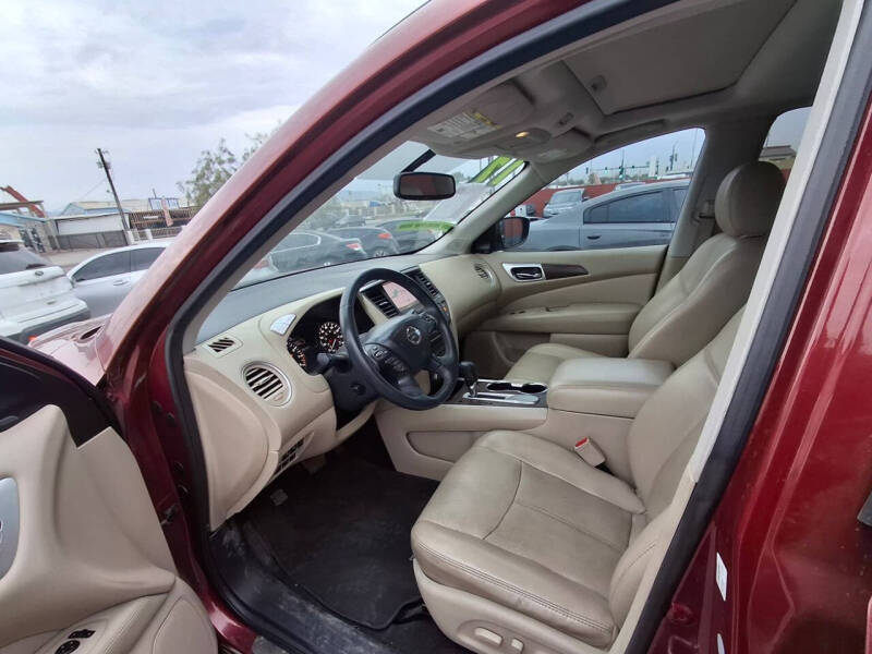 2017 Nissan Pathfinder Platinum