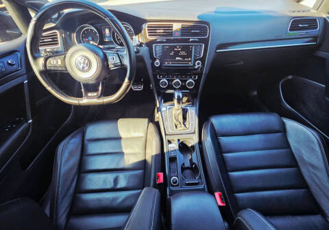 2017 Volkswagen Golf R 4Motion