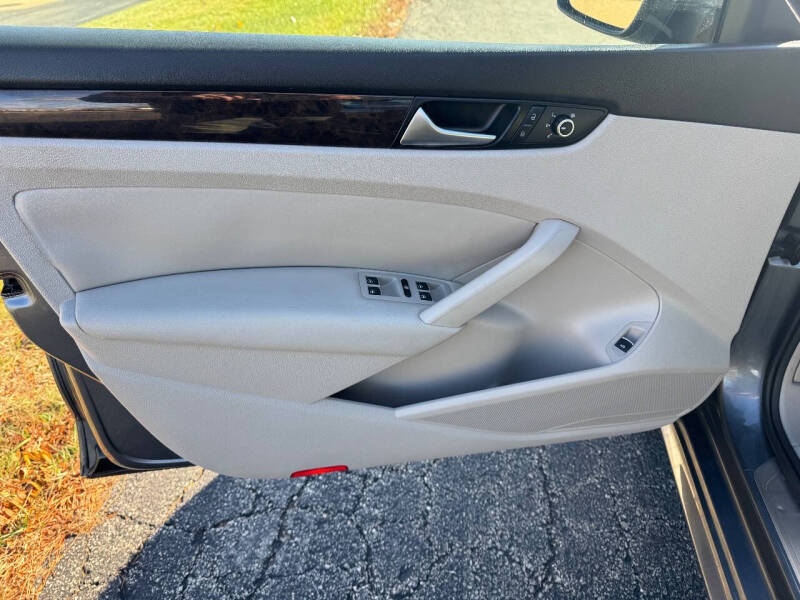 2014 Volkswagen Passat 2.0L TDI SEL Premium