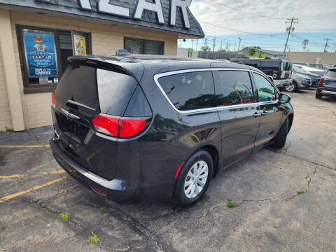 2018 Chrysler Pacifica LX