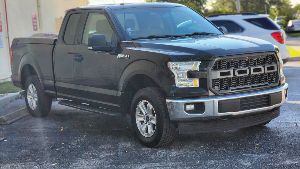 2017 Ford F-150  - $17,999