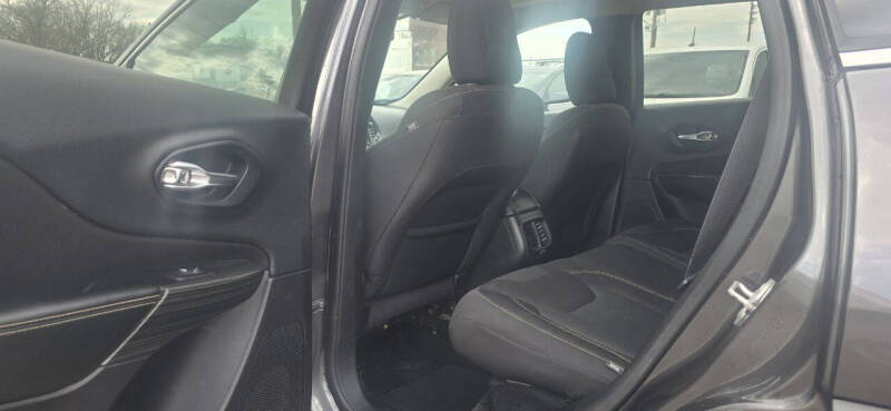 2015 Jeep Cherokee Altitude