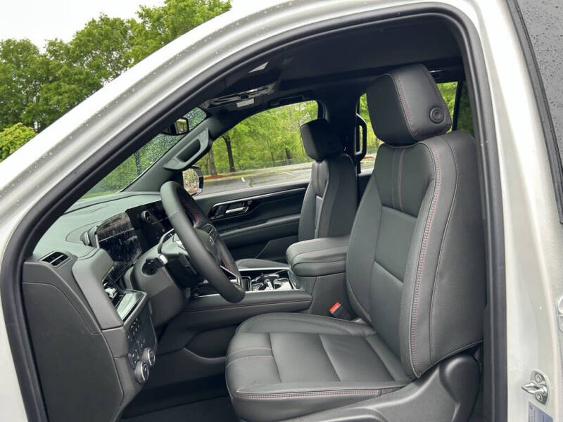 2025 Chevrolet Tahoe RST