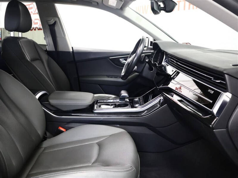 2019 Audi Q8 quattro Premium Plus 55 TFSI