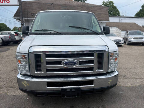 2013 Ford E-Series E-350 SD XLT