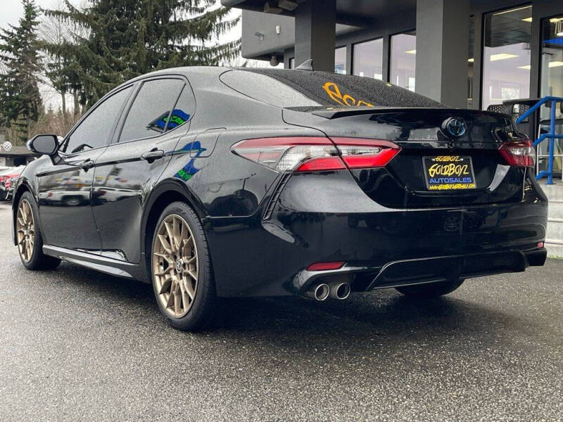 2024 Toyota Camry Hybrid SE