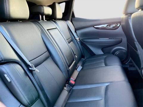 2022 Nissan Rogue Sport SL