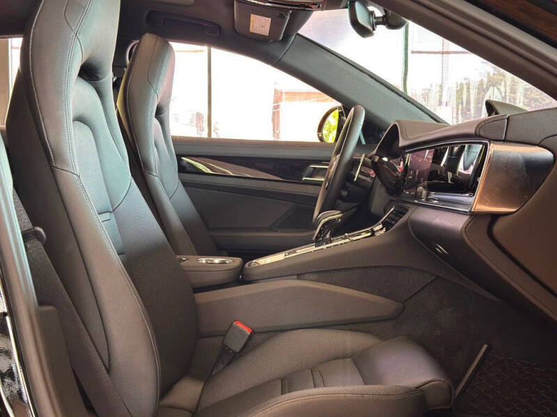 2022 Porsche Panamera