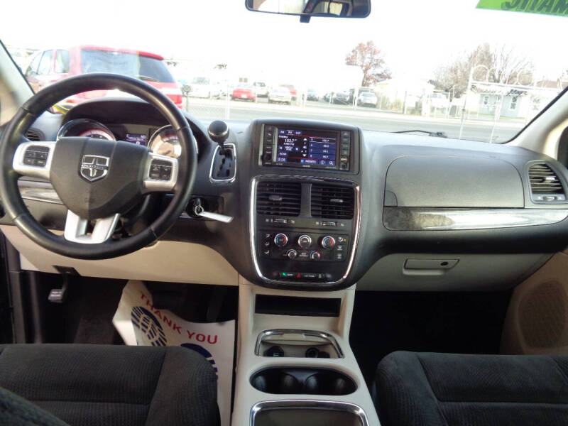 2016 Dodge Grand Caravan SXT Plus