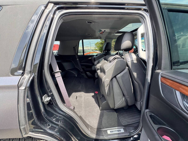 2017 Cadillac Escalade Luxury