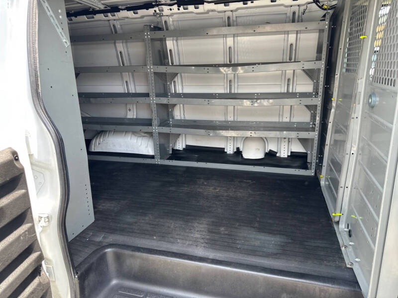 2022 Chevrolet Express 2500