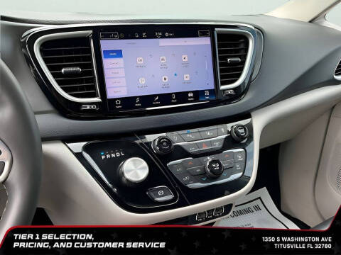 2023 Chrysler Pacifica Touring L