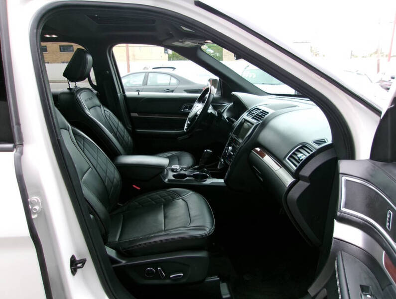 2018 Ford Explorer Platinum