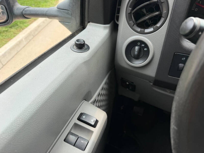 2012 Ford E-Series E-350 SD