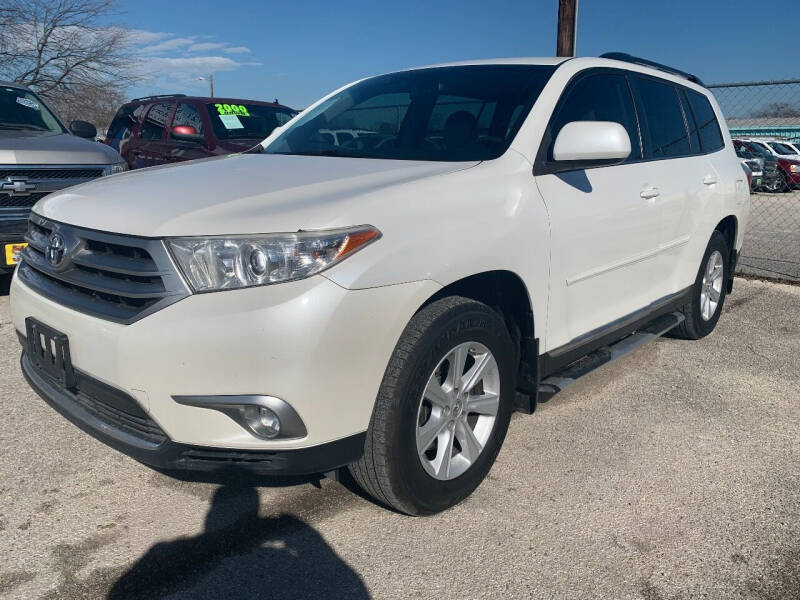 2013 Toyota Highlander for sale at Atrium Autoplex in San Antonio TX