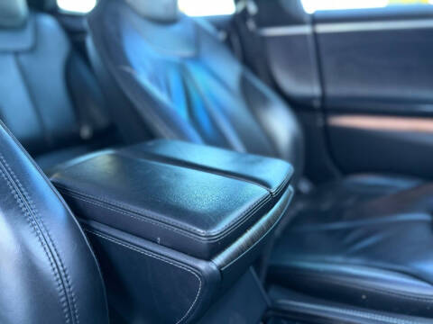 2015 Tesla Model S 70