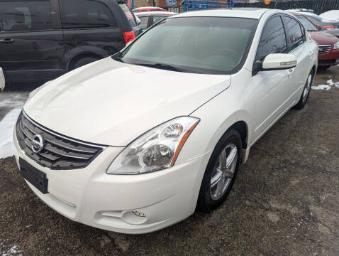 2012 Nissan Altima for sale at JIREH AUTO SALES in Chicago IL
