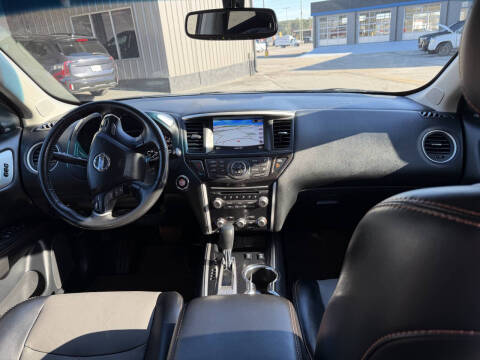2019 Nissan Pathfinder SL