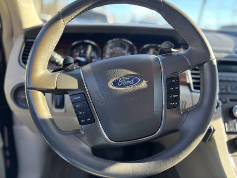 2011 Ford Taurus SEL