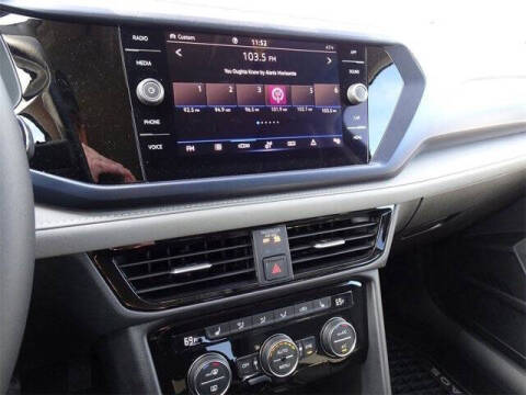 2024 Volkswagen Taos SE 4Motion