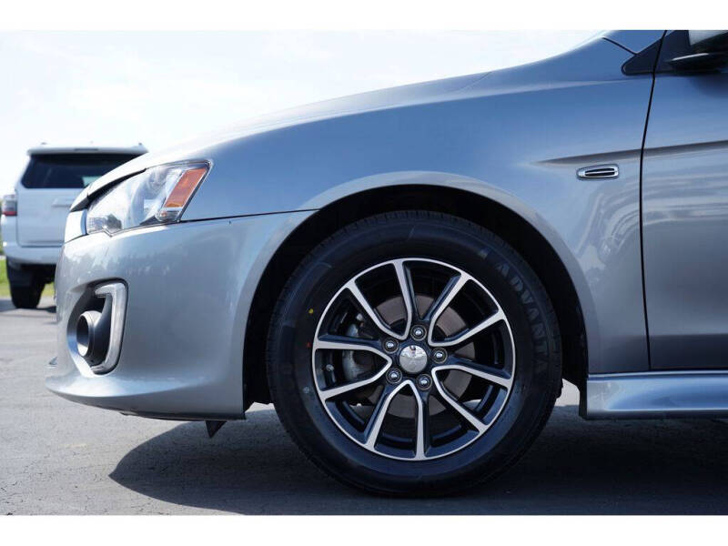 2017 Mitsubishi Lancer ES