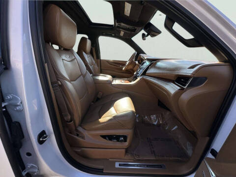 2017 Cadillac Escalade ESV Platinum