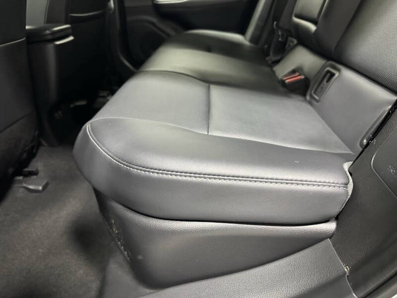 2025 Toyota Prius XLE