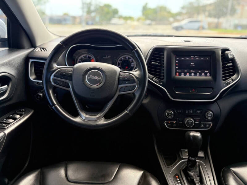 2019 Jeep Cherokee Latitude Plus