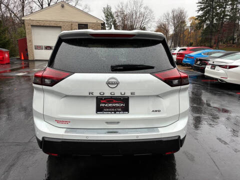 2025 Nissan Rogue SV