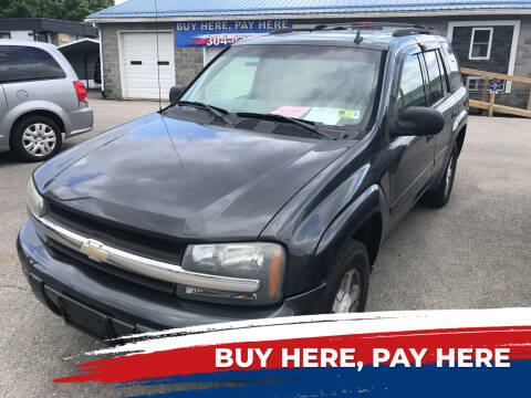 2006 Chevrolet TrailBlazer for sale at RACEN AUTO SALES LLC in Buckhannon WV