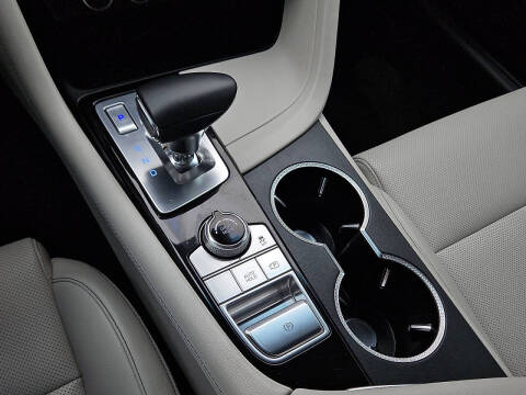 2025 Genesis G70