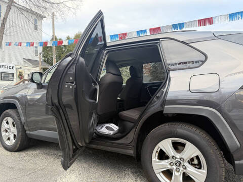 2020 Toyota RAV4 Hybrid XLE