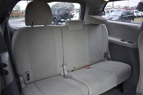 2012 Toyota Sienna Base 7-Passenger