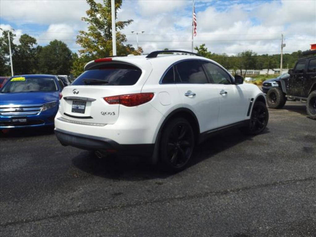 2016 INFINITI QX70 for sale at MOORE BROTHERS in Oxford, MS