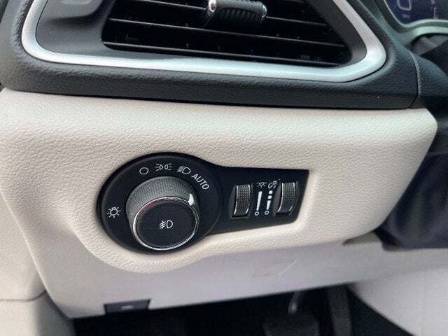 2022 Chrysler Pacifica 39