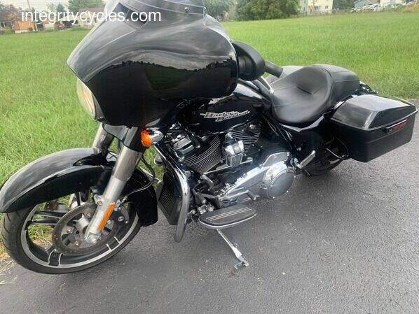 2017 Harley-Davidson Street Glide Special