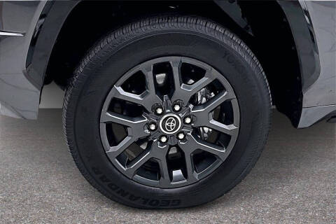 2023 Toyota Tundra Platinum HV