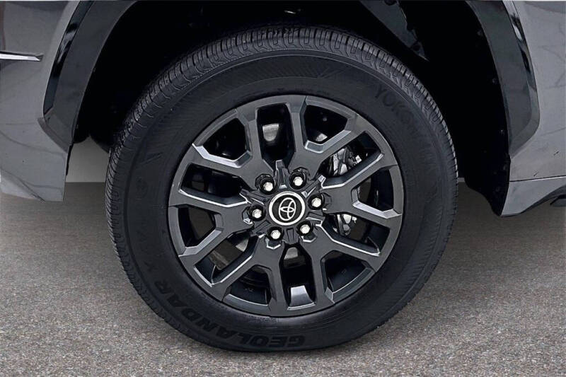 2023 Toyota Tundra Platinum HV