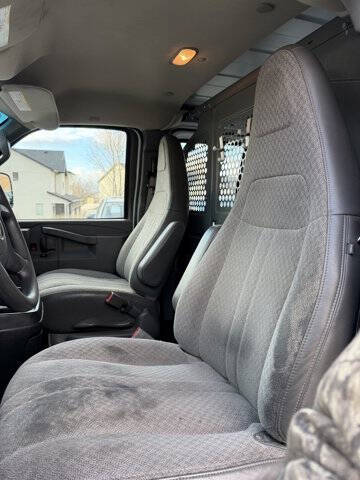 2017 GMC Savana 2500