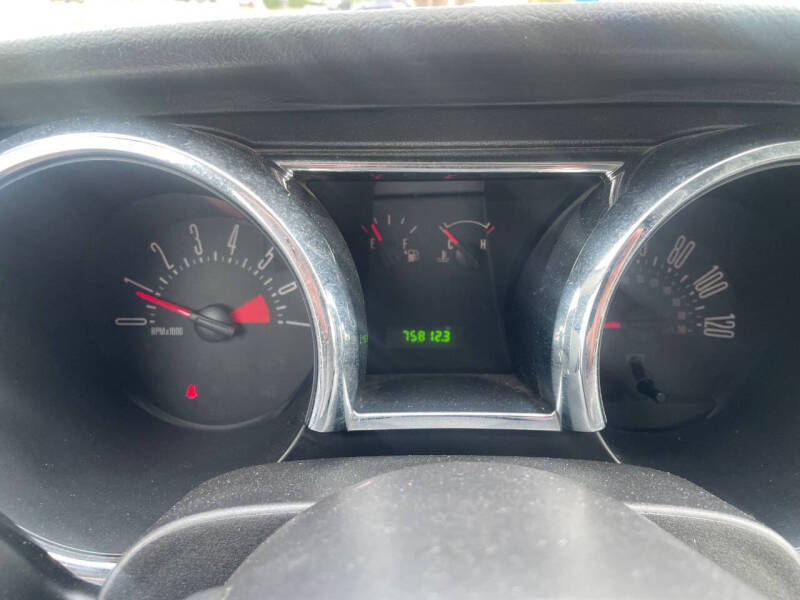 2005 Ford Mustang V6 Premium