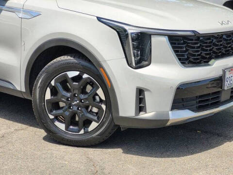 2025 Kia Sorento S