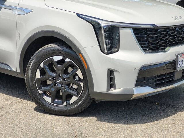 2025 Kia Sorento S