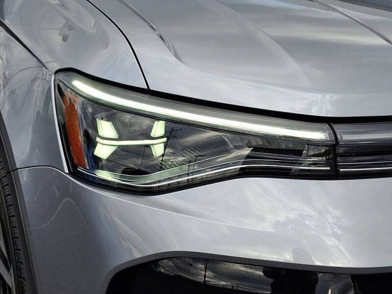 2025 Volkswagen Taos SEL 4Motion