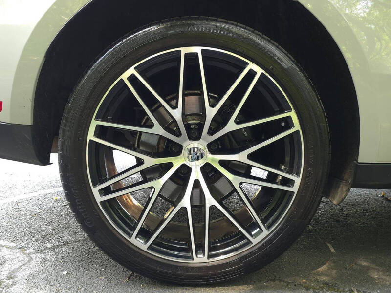 2023 Porsche Macan